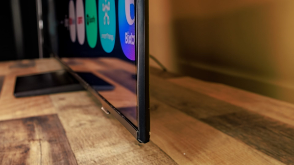 Обзор Samsung QN70F Neo QLED &mdash; нейросети пытаются спасти картинку, но этого мало