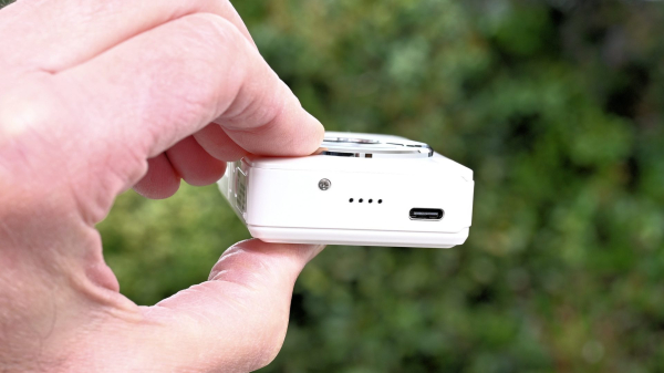 Обзор Yashica DigiPix 100: как колода игральных карт