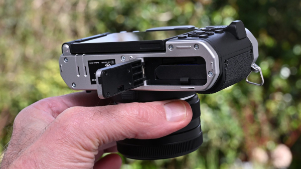 Обзор Yashica FX-D 100 &mdash; самая недорогая камера в линейке FX-D