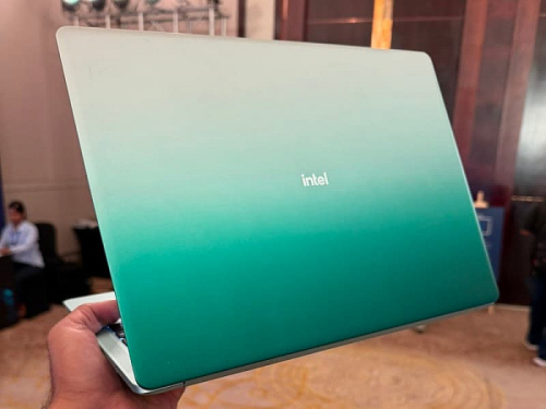 Первый взгляд на эталонный дизайн ноутбука Intel с процессором Wildcat Lake