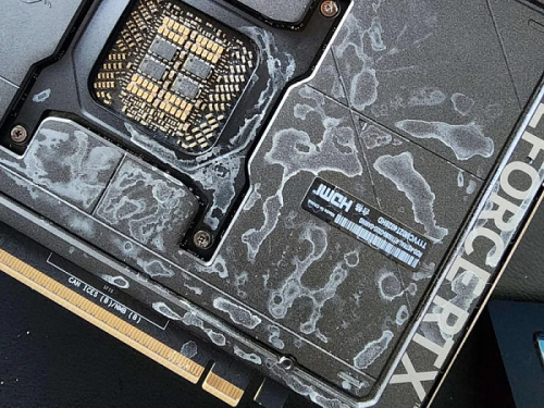 СЖО от NZXT протекла на ASUS RTX 5090. Компания готова выплатить компенсацию, но покупатель отказывается