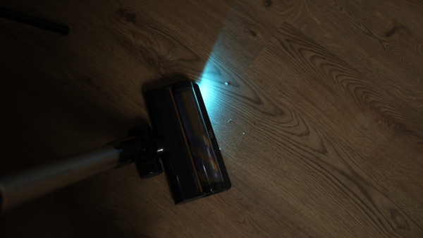Не наматывает шерсть и волосы, убирает вдоль плинтусов: Dreame Z40 TangleCut Flex+ еще и не такое умеет Не наматывает шерсть и волосы, убирает вдоль плинтусов: Dreame Z40 TangleCut Flex+ еще и не такое умеет