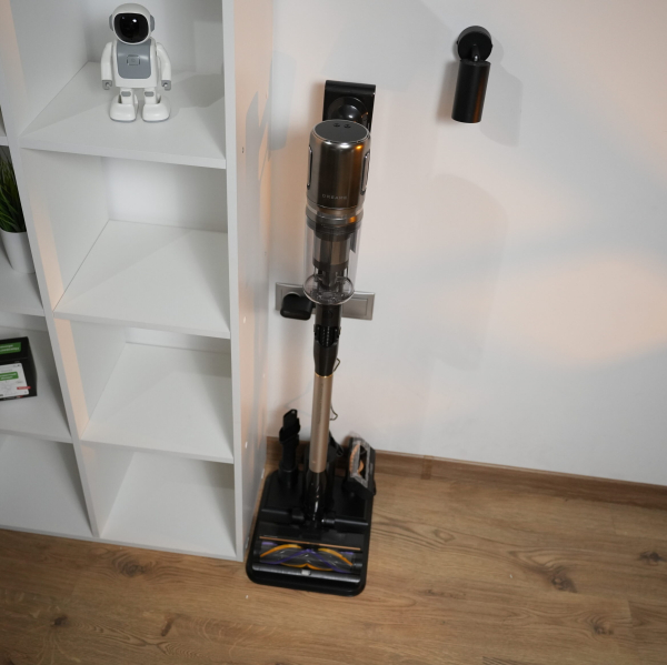 Не наматывает шерсть и волосы, убирает вдоль плинтусов: Dreame Z40 TangleCut Flex+ еще и не такое умеет Не наматывает шерсть и волосы, убирает вдоль плинтусов: Dreame Z40 TangleCut Flex+ еще и не такое умеет