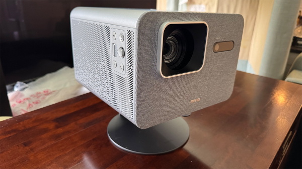 Обзор BenQ TK705i — сможет ли он обойти потрясающий Hisense M2 Pro? Обзор BenQ TK705i — сможет ли он обойти потрясающий Hisense M2 Pro?