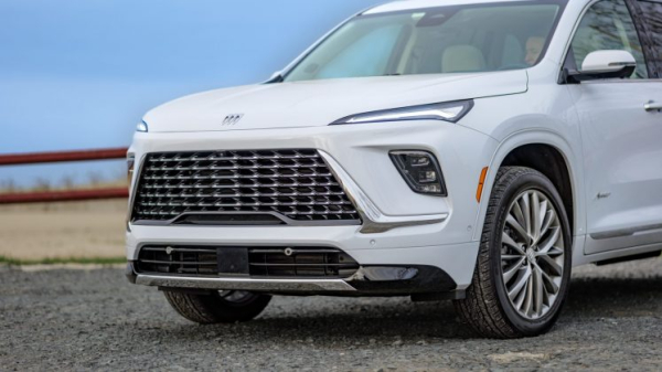 Обзор Buick Enclave Avenir AWD 2026 &mdash; доступный аналог Cadillac