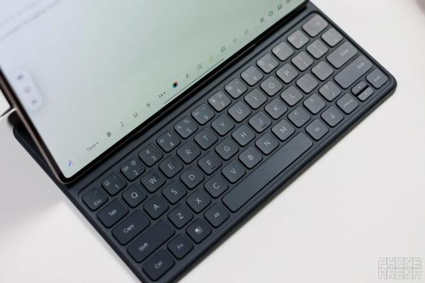 Обзор Honor MagicPad 4: удивительно тонкий планшет Обзор Honor MagicPad 4: удивительно тонкий планшет