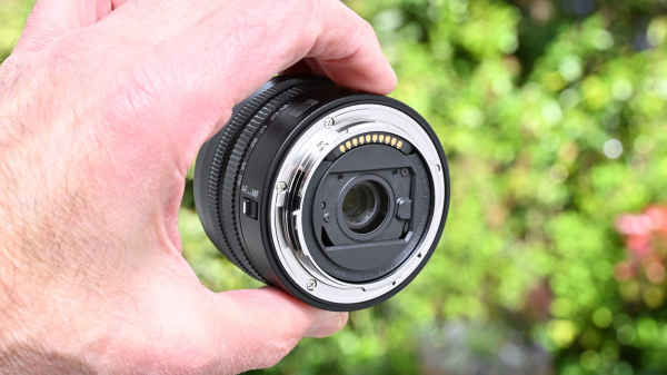 Обзор Panasonic Lumix S 18-40mm f/4.5-6.3 &mdash; миниатюрное чудо