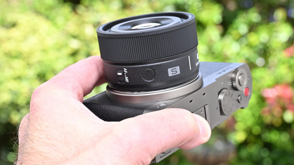 Обзор Panasonic Lumix S 40mm f/2: стандартный полнокадровый объектив