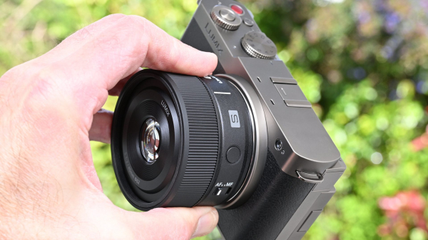 Обзор Panasonic Lumix S 40mm f/2: стандартный полнокадровый объектив