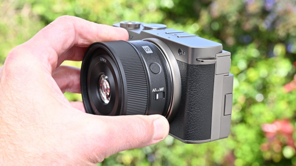 Обзор Panasonic Lumix S 40mm f/2: стандартный полнокадровый объектив