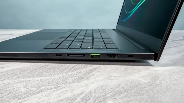 Обзор Razer Blade 16 (2026) — действительно мощный игровой ноутбук Обзор Razer Blade 16 (2026) — действительно мощный игровой ноутбук