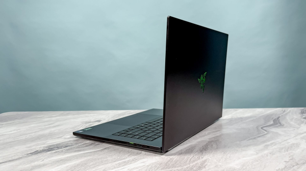 Обзор Razer Blade 16 (2026) — действительно мощный игровой ноутбук Обзор Razer Blade 16 (2026) — действительно мощный игровой ноутбук
