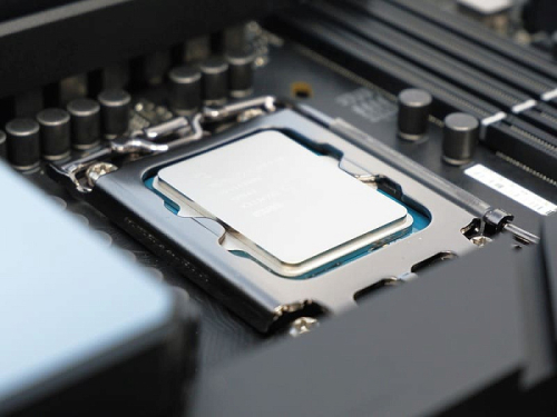 Процессоры Intel Nova Lake для периферийного сегмента могут получить только E-ядра