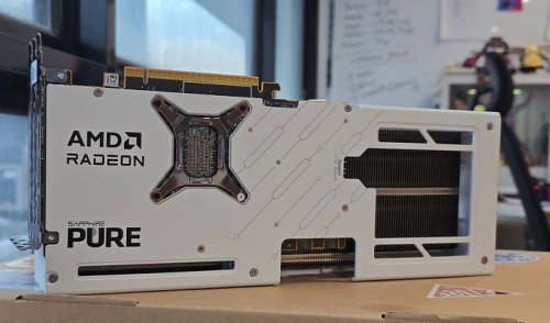 Видеокарты AMD продаются по ценам ниже рекомендованных. Но только в Китае