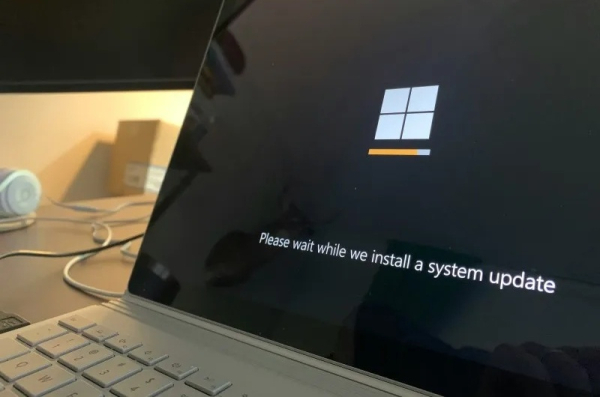 Microsoft начала принудительно обновлять Windows 11 до версии 25H2 на всех совместимых ПК Microsoft начала принудительно обновлять Windows 11 до версии 25H2 на всех совместимых ПК