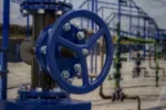 Путин поручил определить оптовую цену газа для Мурманской области и Карелии