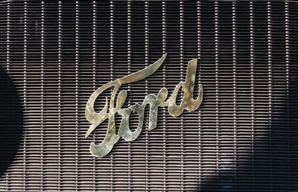 Ford вернул уволенных инженеров для исправления ошибок, которые наделал ИИ 