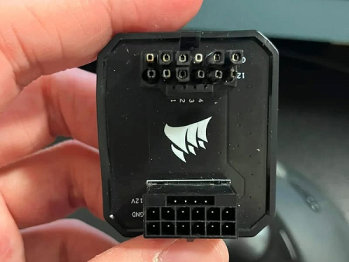 Адаптер-мостик CORSAIR 12VHPWR полностью расплавился после окончания гарантии Адаптер-мостик CORSAIR 12VHPWR полностью расплавился после окончания гарантии