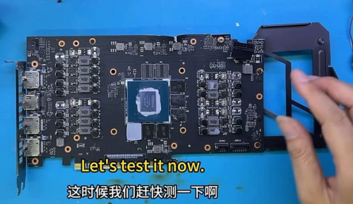 GeForce RTX 4070 SUPER не пережила удары молотком GeForce RTX 4070 SUPER не пережила удары молотком