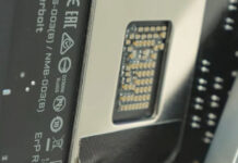 Изучаем фотографию набора системной логики Z990 для будущих плат Intel