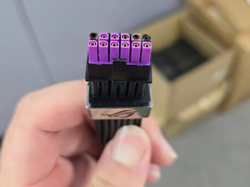 Кабель ASUS ROG Equalizer должен был спасти 12V-2x6 от плавления, но сам сгорел