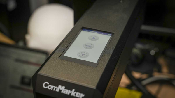 Обзор ComMarker B6: цветная гравировка на новом уровне