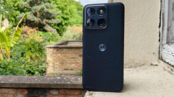 Обзор Motorola Edge 70 Fusion &mdash; iPhone 17e и Samsung Galaxy A57 ему уступают