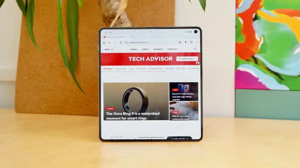 Обзор Motorola Razr Fold &mdash; премиальный складной смартфон