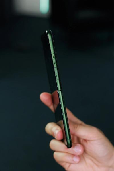 Обзор Motorola Razr Plus 2026 — сложный поиск компромисса Обзор Motorola Razr Plus 2026 — сложный поиск компромисса