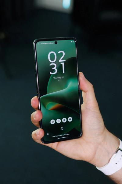 Обзор Motorola Razr Plus 2026 — сложный поиск компромисса Обзор Motorola Razr Plus 2026 — сложный поиск компромисса