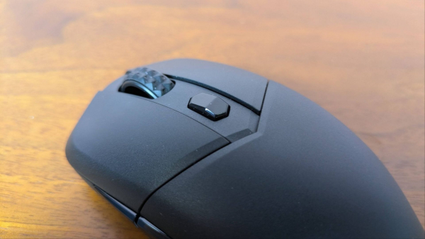 Обзор MSI Versa 300 &mdash; гладкое скольжение с тяжёлым кликом
