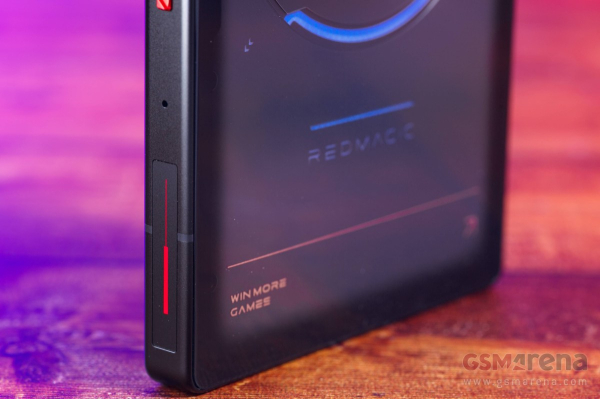 Обзор Nubia RedMagic 11S Pro &mdash; геймерская мощь с кулером