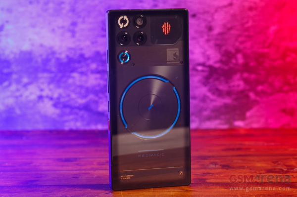 Обзор Nubia RedMagic 11S Pro &mdash; геймерская мощь с кулером