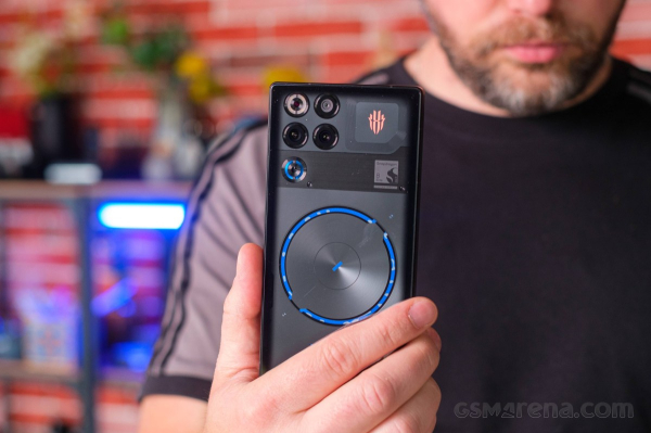 Обзор Nubia RedMagic 11S Pro &mdash; геймерская мощь с кулером