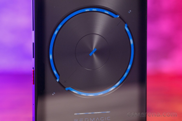 Обзор Nubia RedMagic 11S Pro &mdash; геймерская мощь с кулером