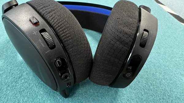 Обзор SteelSeries Arctis 7P+ — лучшая гарнитура для PS5 Обзор SteelSeries Arctis 7P+ — лучшая гарнитура для PS5