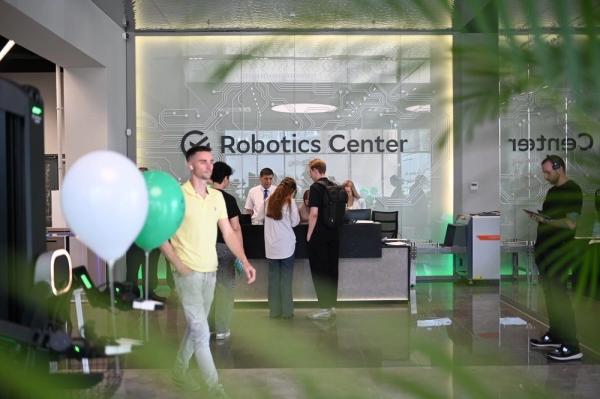 
Физический ИИ. Сбер открыл новый Центр робототехники    