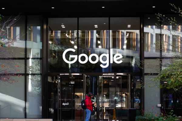 ЕС оштрафовал Google на €890 млн и потребовал переделать «Поиск» и «Play Маркет» ЕС оштрафовал Google на €890 млн и потребовал переделать «Поиск» и «Play Маркет»