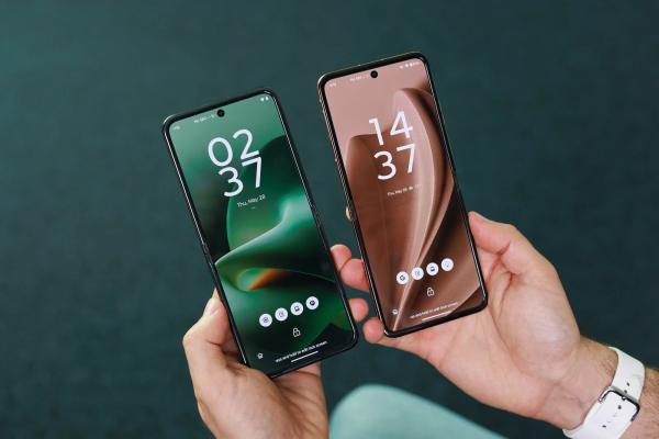 Motorola Razr Plus 2026 против Razr Plus 2025: отличия