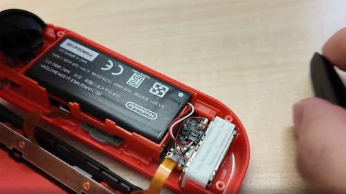 Nintendo выпустила гайд по замене аккумуляторов в новых версиях Joy-Con
