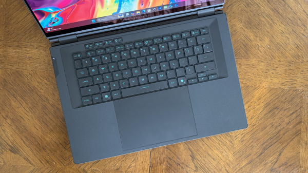 Обзор ASUS ROG Zephyrus Duo: самый &laquo;десктопный&raquo; игровой ноутбук