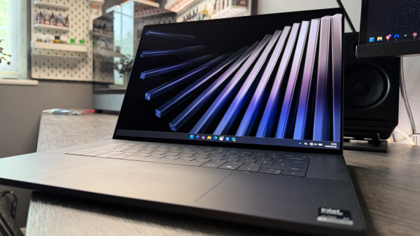 Обзор Dell XPS 16: потрясающий 3K OLED и всего три порта Обзор Dell XPS 16: потрясающий 3K OLED и всего три порта