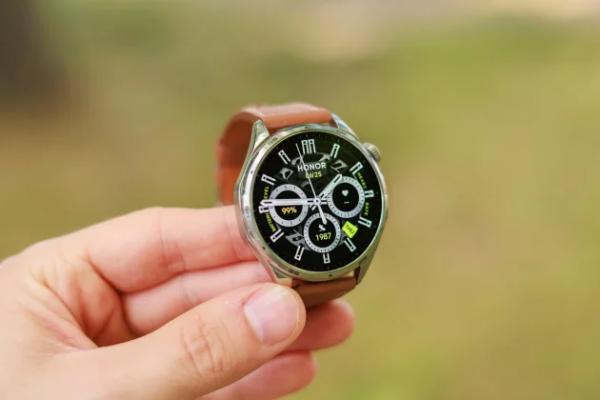 Обзор Honor Watch 6 &mdash; невероятная батарея и крутой экран