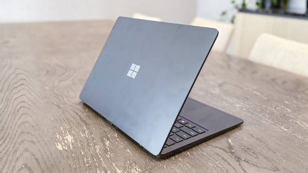 Обзор Microsoft Surface Laptop 8 &mdash; мощный Panther Lake