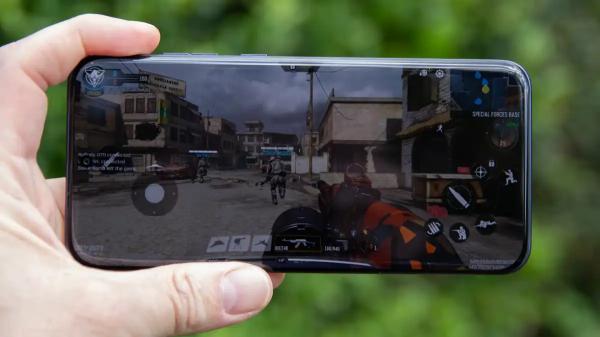 Обзор Motorola Edge 70 Fusion — рекордная автономность Обзор Motorola Edge 70 Fusion — рекордная автономность