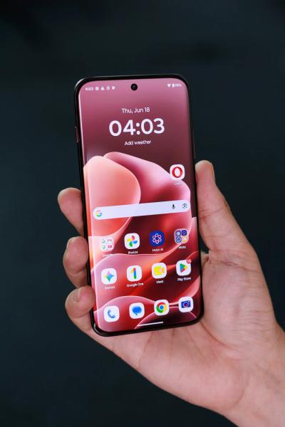 Обзор Motorola Edge 70 Pro — тонкий монстр автономности Обзор Motorola Edge 70 Pro — тонкий монстр автономности