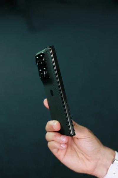 Обзор Motorola Razr Fold — складной король автономности Обзор Motorola Razr Fold — складной король автономности