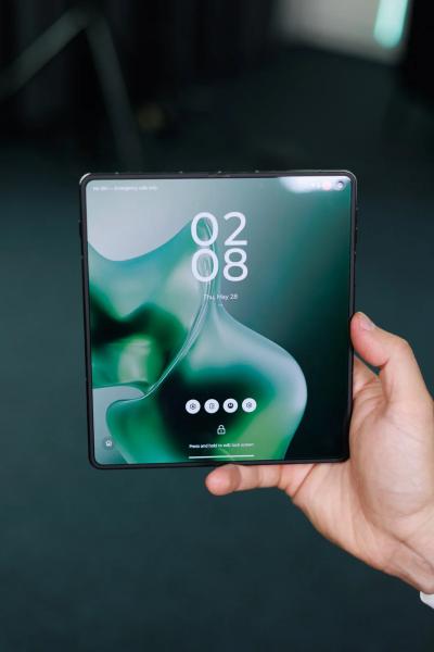 Обзор Motorola Razr Fold — складной король автономности Обзор Motorola Razr Fold — складной король автономности