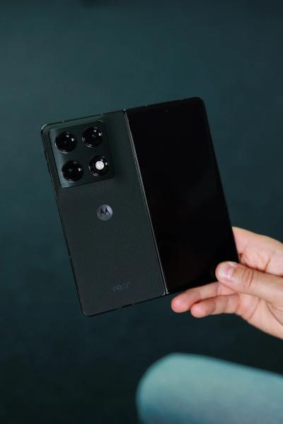 Обзор Motorola Razr Fold — складной король автономности Обзор Motorola Razr Fold — складной король автономности