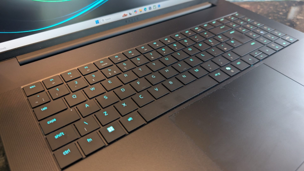 Обзор Razer Blade 18: невероятно быстрый и горячий монстр Обзор Razer Blade 18: невероятно быстрый и горячий монстр